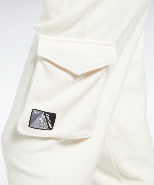 Reebok(リーボック)の「クラシックス ウィンター パンツ / Classics Winter Pants(その他パンツ・レディース・グリーン/ホワイト・MEDIUM/LARGE/X-LARGE/SMALL)」の4枚目の写真