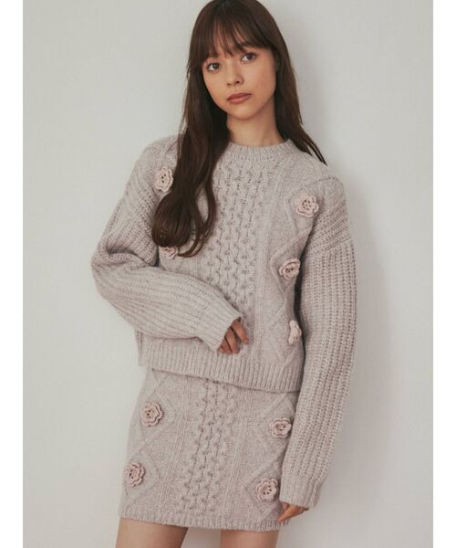 merry jenny（メリージェニー）の「flowerケーブルニット（ニット/セーター・レディース・ブラック/アイボリー/ピンク・FREE）」の3枚目の写真