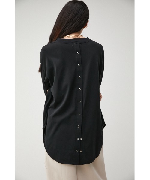 AZUL by moussy(アズールバイマウジー)の「BACK BUTTON LONG T/バックボタンロングTシャツ(Tシャツ/カットソー・レディース・ブラック/オフホワイト/ホワイト系その他・SMALL/MEDIUM)」の14枚目の写真
