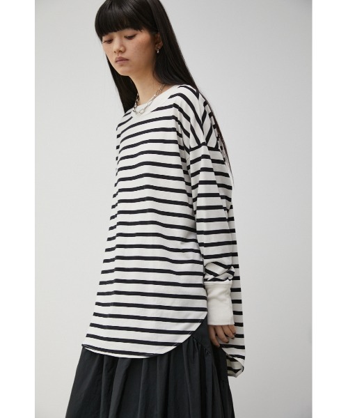 AZUL by moussy(アズールバイマウジー)の「BACK BUTTON LONG T/バックボタンロングTシャツ(Tシャツ/カットソー・レディース・ブラック/オフホワイト/ホワイト系その他・SMALL/MEDIUM)」の5枚目の写真
