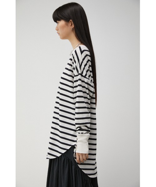 AZUL by moussy(アズールバイマウジー)の「BACK BUTTON LONG T/バックボタンロングTシャツ(Tシャツ/カットソー・レディース・ブラック/オフホワイト/ホワイト系その他・SMALL/MEDIUM)」の8枚目の写真
