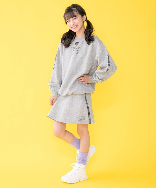 JENNI belle(ジェニィベル)の「【WEB限定】裏起毛サイドラインフレアスカート(スカート・キッズ・グレー/サックスブルー/ラベンダー・130cm/140cm/150cm/160cm)」の17枚目の写真