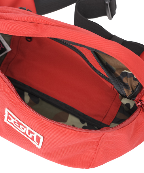 X-girl（エックスガール）の「LOGO HIP PACK（ボディバッグ/ウエストポーチ・レディース・ブラック/レッド/ライトブルー・ONE SIZE）」の7枚目の写真