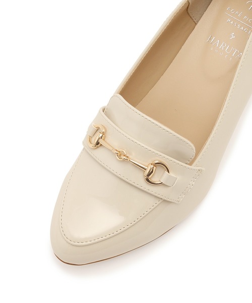 HARUTA（ハルタ）の「ROPE' PICNIC PASSAGE byHARUTA/エナメルビット付ヒールアップローファー（ローファー・レディース・キナリ/ブラック/グレー系その他・22.5cm/23.0cm/23.5cm/24.0cm/24.5cm）」の7枚目の写真