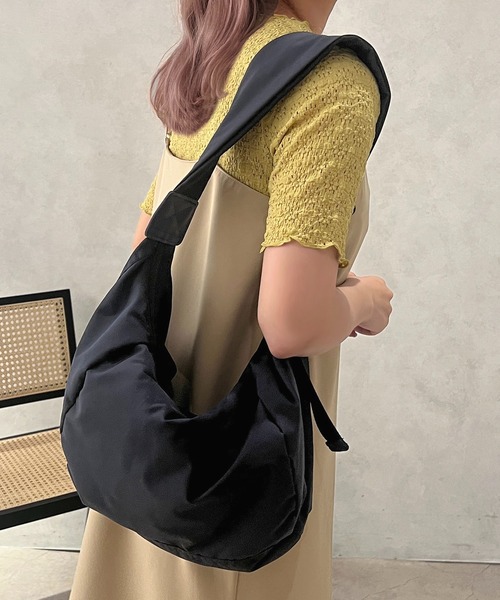 apres jour clair（アプレジュールクレア）の「【apres jour clair×ARIAZ】ショルダーバッグ（ショルダーバッグ・レディース・アイボリー/ブラック/ベージュ/ネイビー/ピンクベージュ・FREE）」の4枚目の写真