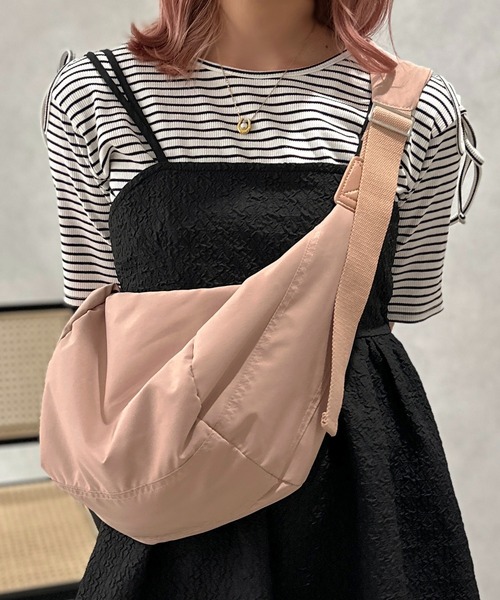 apres jour clair（アプレジュールクレア）の「【apres jour clair×ARIAZ】ショルダーバッグ（ショルダーバッグ・レディース・アイボリー/ブラック/ベージュ/ネイビー/ピンクベージュ・FREE）」の5枚目の写真