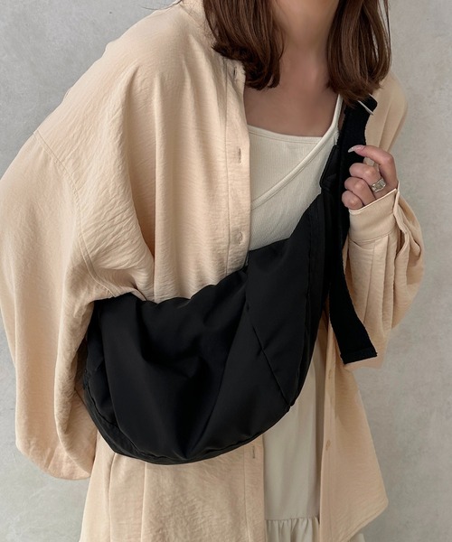 apres jour clair（アプレジュールクレア）の「【apres jour clair×ARIAZ】ショルダーバッグ（ショルダーバッグ・レディース・アイボリー/ブラック/ベージュ/ネイビー/ピンクベージュ・FREE）」の16枚目の写真