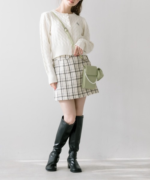 OLIVE des OLIVE(オリーブデオリーブ)の「ビジューボタンタイトミニスカート(スカート・レディース・オフホワイト/チャコールグレー/サックスブルー/ブラック・FREE)」の22枚目の写真
