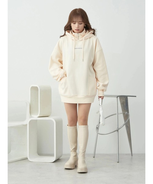earth music&ecology(アースミュージックアンドエコロジー)の「ルーズZIPフーディスウェット(スウェット・レディース・チャコールグレー/アイボリー/ミント・FREE)」の12枚目の写真