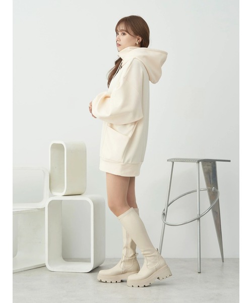 earth music&ecology(アースミュージックアンドエコロジー)の「ルーズZIPフーディスウェット(スウェット・レディース・チャコールグレー/アイボリー/ミント・FREE)」の13枚目の写真