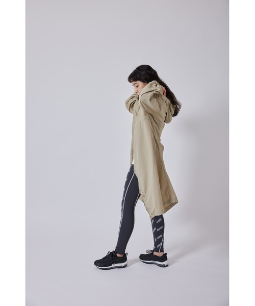 NERGY（ナージー）の「【軽量】ウエストギャザーフード付きロング