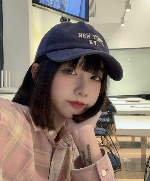 almo（アルモ）の「NY刺繍ロゴCAP【YC】（キャップ・レディース・ネイビー/グリーン/ベージュ/ブラック/ホワイト・FREE）」の6枚目の写真