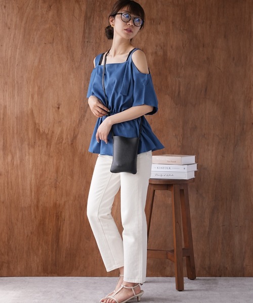 IAMUSE（アイアミューズ）の「オフショルデザインセットアップ/ビーチウェア S0439【IAMUSE】（ラッシュガード・レディース・アイボリー/ブラック/ライトグレー/ブルーグレー・FREE）」の16枚目の写真