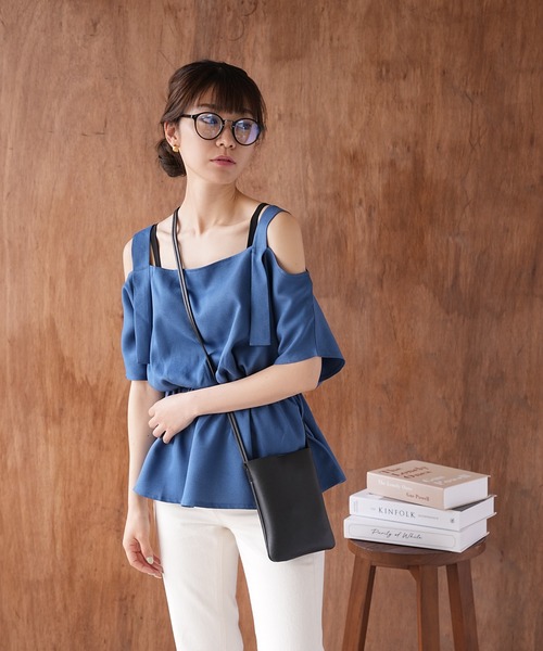 IAMUSE（アイアミューズ）の「オフショルデザインセットアップ/ビーチウェア S0439【IAMUSE】（ラッシュガード・レディース・アイボリー/ブラック/ライトグレー/ブルーグレー・FREE）」の18枚目の写真