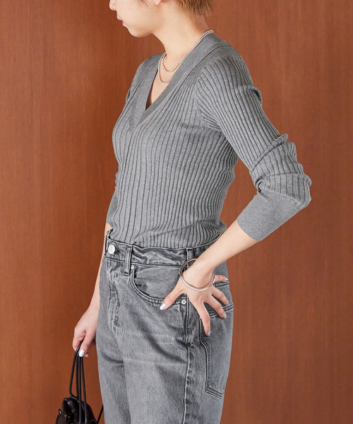 VERMEIL par iena(ヴェルメイユパーイエナ)の「イタリアシ RIB Vネックリブニット(ニット/セーター・レディース・バーガンディー/ブルー系その他/グレー/ネイビー・FREE)」の10枚目の写真