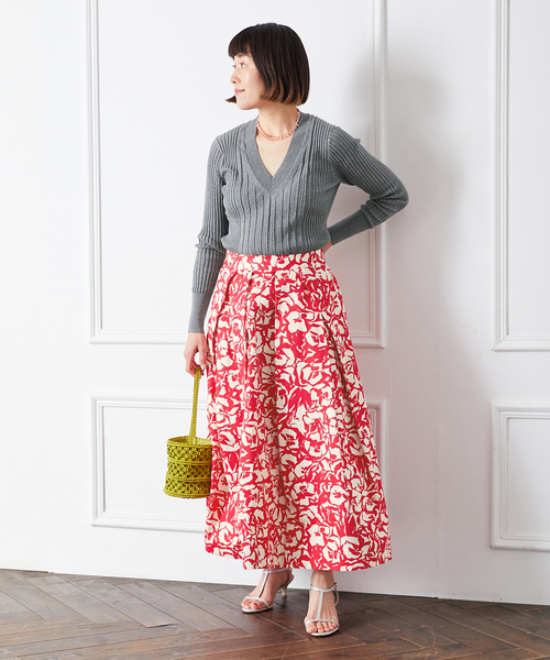 VERMEIL par iena(ヴェルメイユパーイエナ)の「イタリアシ RIB Vネックリブニット(ニット/セーター・レディース・バーガンディー/ブルー系その他/グレー/ネイビー・FREE)」の14枚目の写真