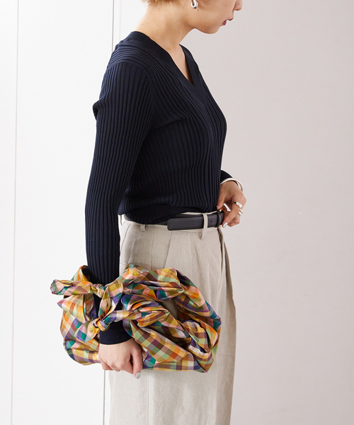 VERMEIL par iena(ヴェルメイユパーイエナ)の「イタリアシ RIB Vネックリブニット(ニット/セーター・レディース・バーガンディー/ブルー系その他/グレー/ネイビー・FREE)」の20枚目の写真