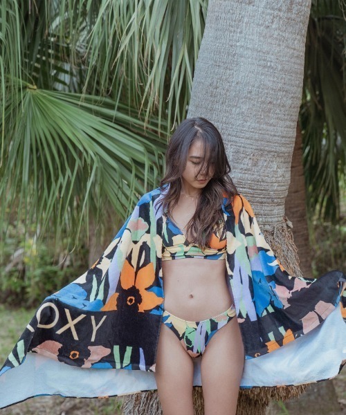 ROXY（ロキシー）の「STAY MAGICAL PRINTED/ロキシーお着替えポンチョ