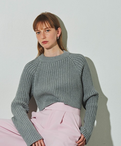 loni（ロニ）の「【金属アレルギー対応】Stem asymmetry hoop pierce/アシンメトリーフープピアス/両耳用（ピアス（両耳用）・レディース・その他・FREE）」の17枚目の写真