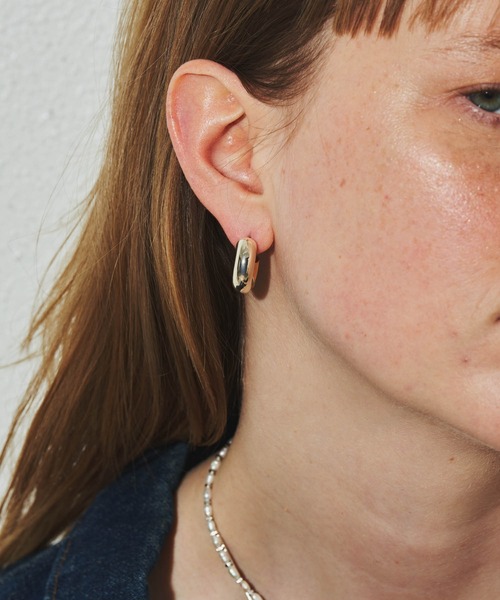 loni（ロニ）の「【金属アレルギー対応】Stem asymmetry hoop pierce/アシンメトリーフープピアス/両耳用（ピアス（両耳用）・レディース・その他・FREE）」の10枚目の写真