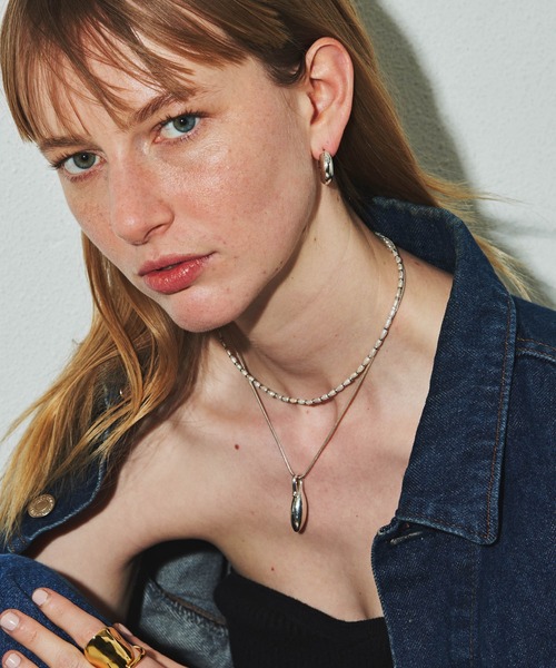 loni（ロニ）の「【金属アレルギー対応】Stem asymmetry hoop pierce/アシンメトリーフープピアス/両耳用（ピアス（両耳用）・レディース・その他・FREE）」の14枚目の写真