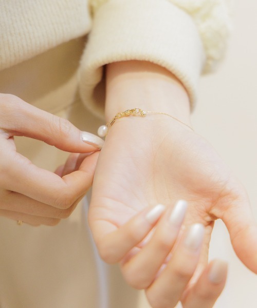 flower（フラワー）の「ドロップパールブレスレット（ブレスレット・レディース・ゴールド・FREE）」の5枚目の写真