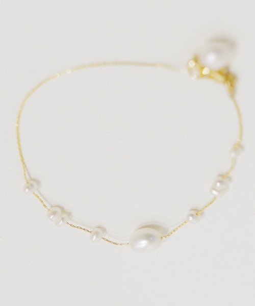 flower（フラワー）の「ドロップパールブレスレット（ブレスレット・レディース・ゴールド・FREE）」の2枚目の写真