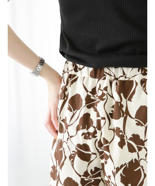 Samansa Mos2 blue（サマンサモスモスブルー）の「リーフ柄イージーパンツ（その他パンツ・レディース・ベージュ系その他/キナリ/ブラック・ﾌﾘ-）」の8枚目の写真