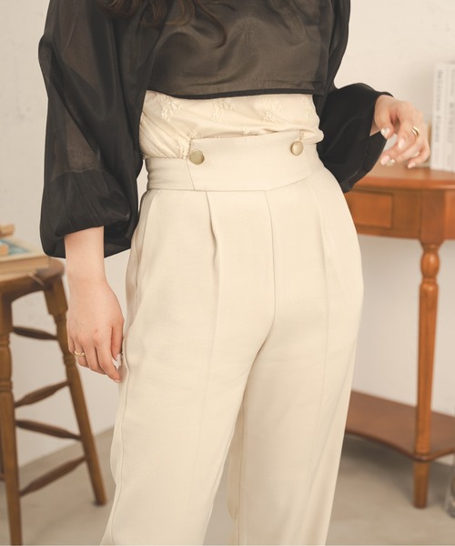 Ambre Neige（アンブルネージュ）の「ボタンデザインストレートパンツ／【WEB/EC限定商品】（スラックス・レディース・ベージュ/アイボリー/ブラック・FREE）」の6枚目の写真