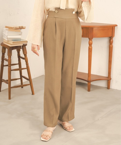 Ambre Neige（アンブルネージュ）の「ボタンデザインストレートパンツ／【WEB/EC限定商品】（スラックス・レディース・ベージュ/アイボリー/ブラック・FREE）」の9枚目の写真