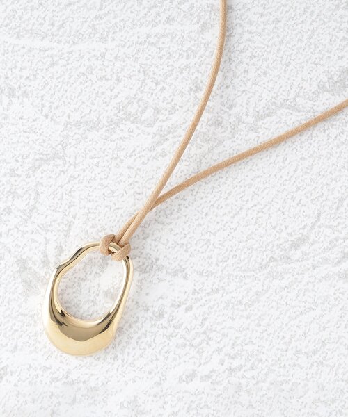 SHOO・LA・RUE（シューラルー）の「◆メタルトップ紐ネックレス（ネックレス・レディース・ゴールド/シルバー・00）」の2枚目の写真