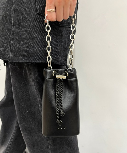 Six M（シックスエム）の「【Six M/シックスエム】ミニ巾着バッグ（ハンドバッグ・レディース・ブラック/シルバー・FREE）」の2枚目の写真