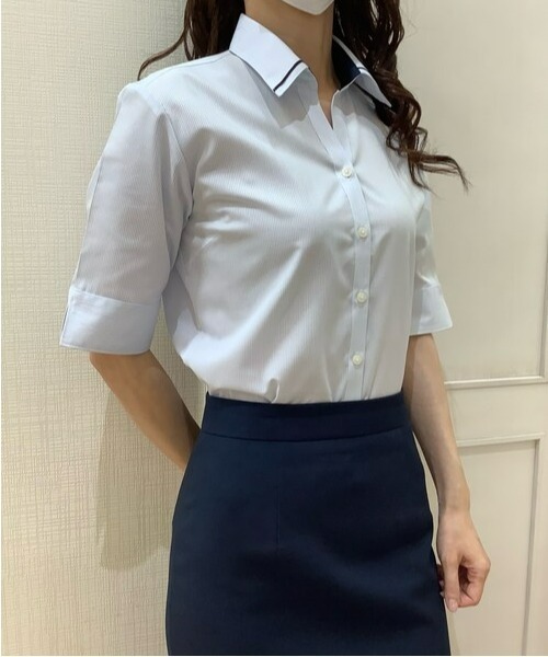 TOKYO SHIRTS(トウキョウシャツ)の「形態安定ノーアイロン マイタースキッパー 五分袖ビジネスワイシャツ(ビジネスシャツ・レディース・サックスブルー・L/LL/XL/S/M)」の12枚目の写真