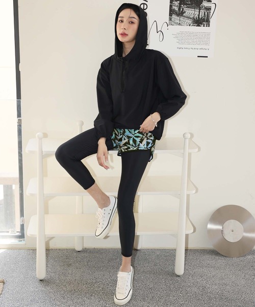 OSYAREVO(オシャレボ)の「水着 レディース 体型カバー ラッシュガード 紫外線カット率 99%以上 UPF50+ uvカット フィットネス 水陸両用 スポーティ セットアップ ビキニ 体型カバー レディース(水着・レディース・ブラック系その他/グレー系その他/ブラック系その他2/グレー系その他2/グレー系その他3・MEDIUM/LARGE/XX-LARGE/X-LARGE/SMALL)」の14枚目の写真
