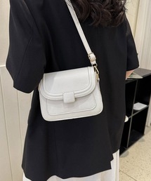 シンプルフラップショルダーバッグ