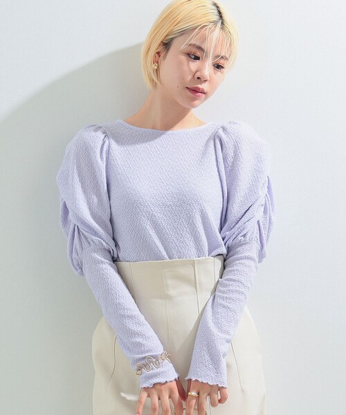 Ray BEAMS（レイビームス）の「Ray BEAMS / シャーリング ジャカード パフスリーブ Tシャツ（Tシャツ/カットソー・レディース・オフホワイト/ブラック/ラベンダー・ONE SIZE）」の14枚目の写真