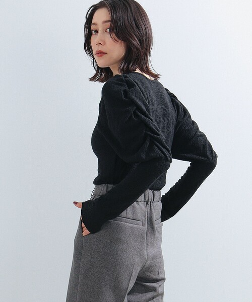 Ray BEAMS（レイビームス）の「Ray BEAMS / シャーリング ジャカード パフスリーブ Tシャツ（Tシャツ/カットソー・レディース・オフホワイト/ブラック/ラベンダー・ONE SIZE）」の18枚目の写真