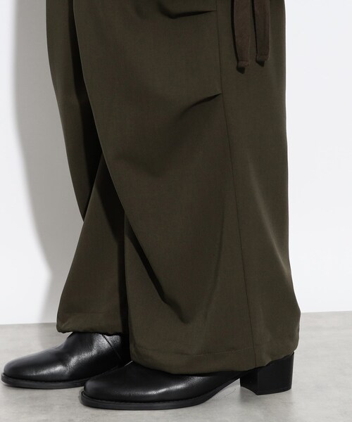 tk.TAKEO KIKUCHI（ティーケータケオキクチ）の「◆【WEB限定】ワイドカーゴスラックス（カーゴパンツ・メンズ・ブラック/ダークグリーン/チャコールグレー・03/02/01）」の16枚目の写真