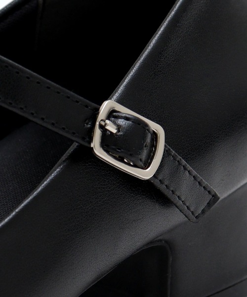 SOROTTO（ソロット）の「【特許取得】かかと抜け防止機能 ふかふか3Dインソール 3.5cmローヒール走れるストラップパンプス（パンプス・レディース・ブラック・22.0cm/22.5cm/23.0cm/23.5cm/24.0cm/24.5cm/25.0cm/25.5cm）」の4枚目の写真