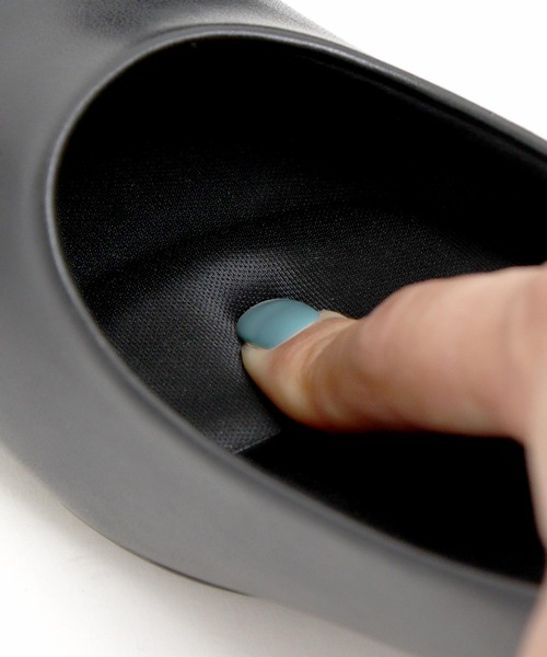 SOROTTO（ソロット）の「【特許取得】かかと抜け防止機能 ふかふか3Dインソール 3.5cmローヒール走れるストラップパンプス（パンプス・レディース・ブラック・22.0cm/22.5cm/23.0cm/23.5cm/24.0cm/24.5cm/25.0cm/25.5cm）」の18枚目の写真