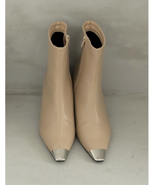 Re:EDIT（リエディ）の「[辻元舞さん着用][2023-24 WINTER COLLECTION][大きいサイズ有]スクエアトゥメタルデザインミドルブーツ（ブーツ・レディース・ベージュ/ブラック・SMALL/XX-LARGE/LARGE/MEDIUM/X-LARGE）」の11枚目の写真