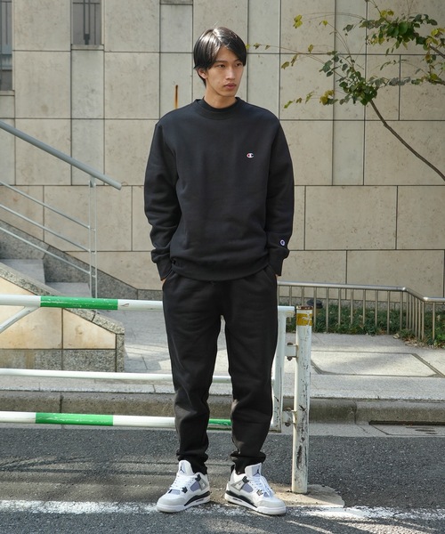 Champion(チャンピオン)の「【CHAMPION/チャンピオン】USAコットン 裏起毛 スウェット トレーナー リサイクルポリエステル サスティナブル ワンポイントロゴ刺繍(スウェット・メンズ・ブラック/ネイビー/杢グレー/オフホワイト/ダークグリーン・LARGE/XX-LARGE/MEDIUM/X-LARGE)」の11枚目の写真