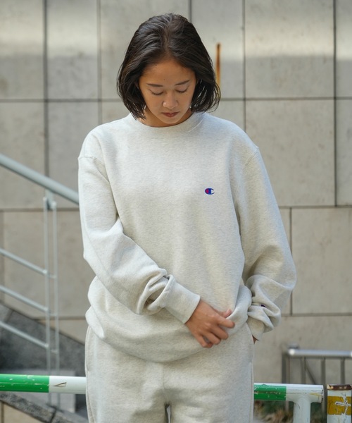 Champion(チャンピオン)の「【CHAMPION/チャンピオン】USAコットン 裏起毛 スウェット トレーナー リサイクルポリエステル サスティナブル ワンポイントロゴ刺繍(スウェット・メンズ・ブラック/ネイビー/杢グレー/オフホワイト/ダークグリーン・LARGE/XX-LARGE/MEDIUM/X-LARGE)」の8枚目の写真