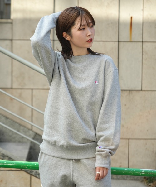 Champion(チャンピオン)の「【CHAMPION/チャンピオン】USAコットン 裏起毛 スウェット トレーナー リサイクルポリエステル サスティナブル ワンポイントロゴ刺繍(スウェット・メンズ・ブラック/ネイビー/杢グレー/オフホワイト/ダークグリーン・LARGE/XX-LARGE/MEDIUM/X-LARGE)」の19枚目の写真