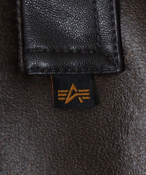 Alpha Industries(アルファインダストリーズ)の「ALPHA/アルファ B-3 FAKE MOUTON JACKET フェイクムートン ミリタリージャケット(ブルゾン・メンズ・ブラック/ブラウン・XL/L/M)」の11枚目の写真