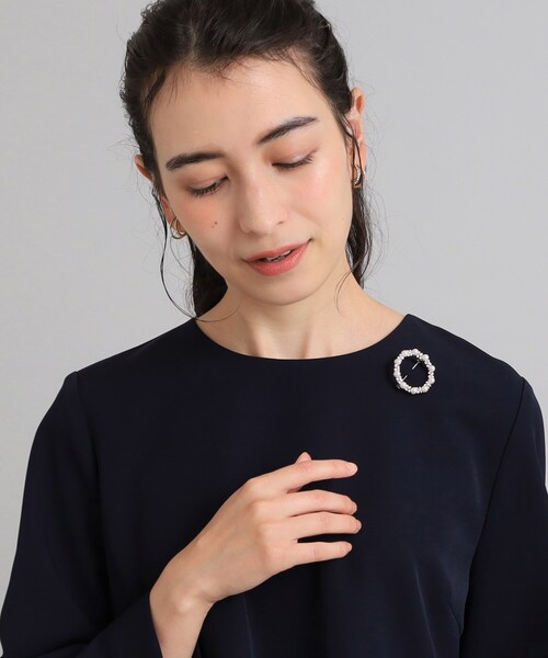 OPAQUE.CLIP（オペークドットクリップ）の「◆フェイクパールビジューサークルブローチ/セレモニー対応（ブローチ/コサージュ・レディース・シルバー/ゴールド・00）」の7枚目の写真