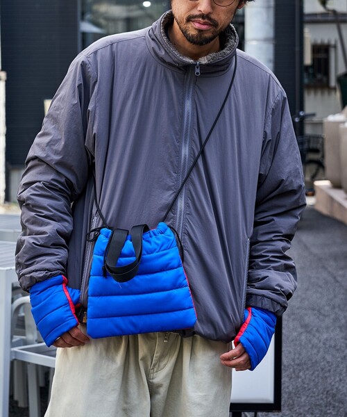 SUBLIME（サブライム）の「SUBLIME × FREAK'S STORE/サブライム × フリークスストア 別注 中綿 DRAWSTING BAG / ドローストリング ナイロン ショルダーバッグ（ショルダーバッグ・レディース・グレー/ブルー/ブラック/ベージュ・ONE SIZE）」の5枚目の写真