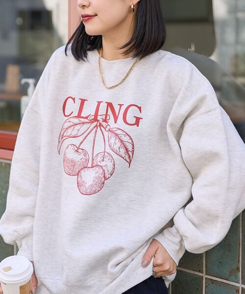 PUBLUX（パブリュクス）の「チェリープリントオーバーサイズスウェット