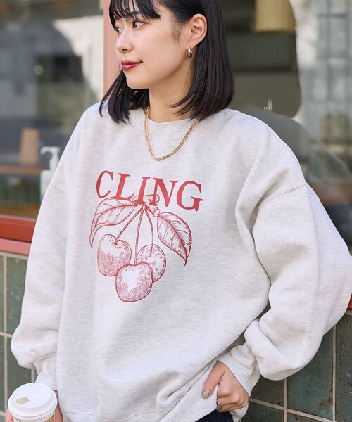 PUBLUX（パブリュクス）の「チェリープリントオーバーサイズスウェット