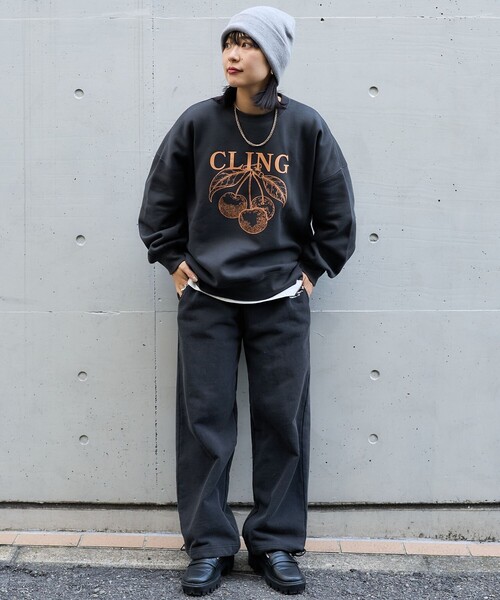 PUBLUX（パブリュクス）の「チェリープリントオーバーサイズスウェット